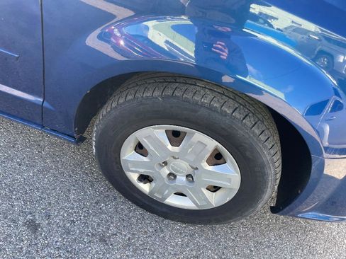 Used 2011 Dodge Grand Caravan Express w/ PWR Window Group image 4