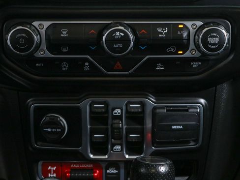Used 2021 Jeep Gladiator Mojave AWD/4WD image 21
