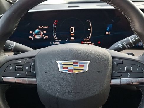 Certified 2024 Cadillac XT4 Luxury w/ Cold Weather Package AWD/4WD image 22