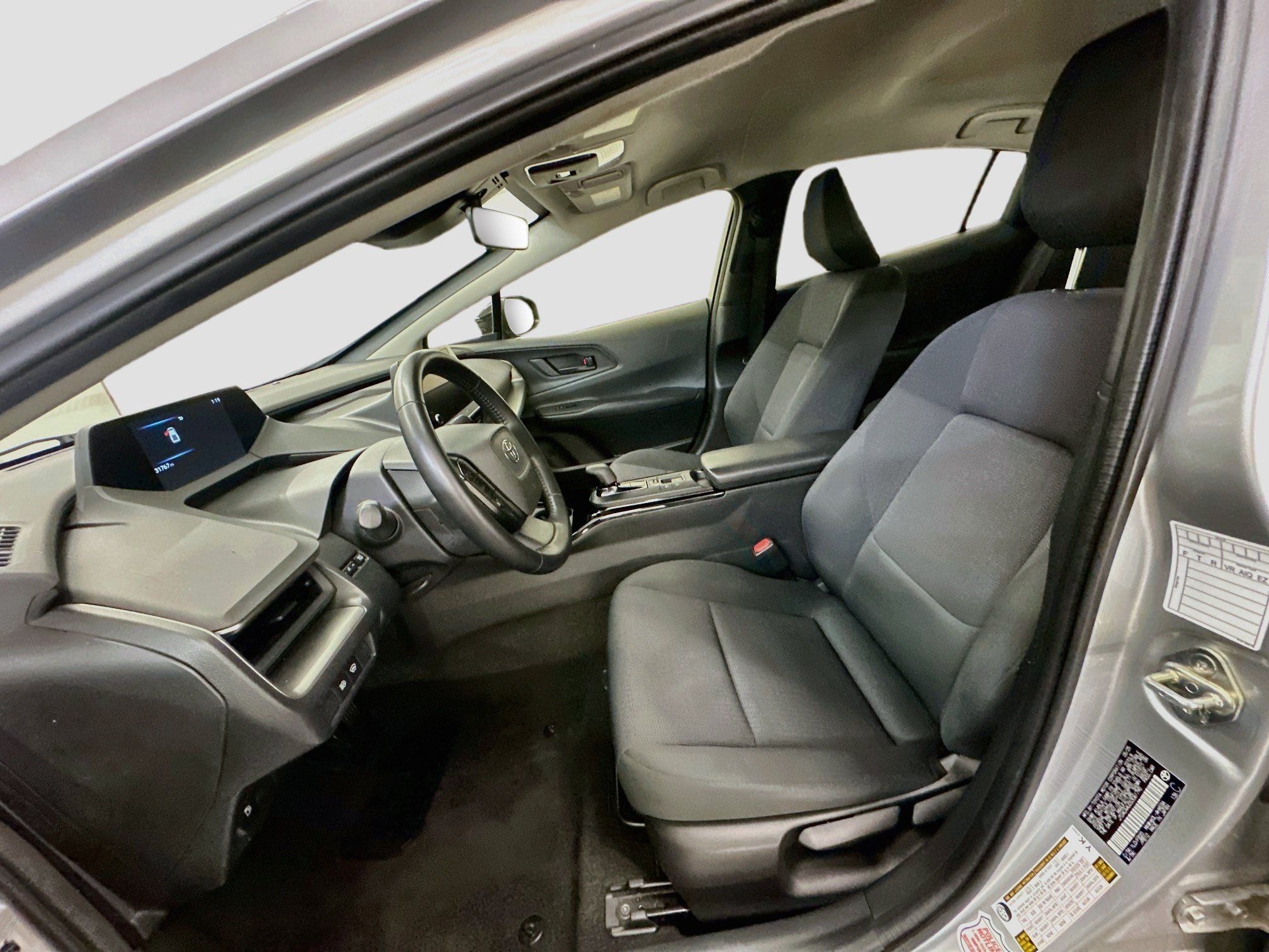 Used 2025 Toyota Prius LE FWD image 13