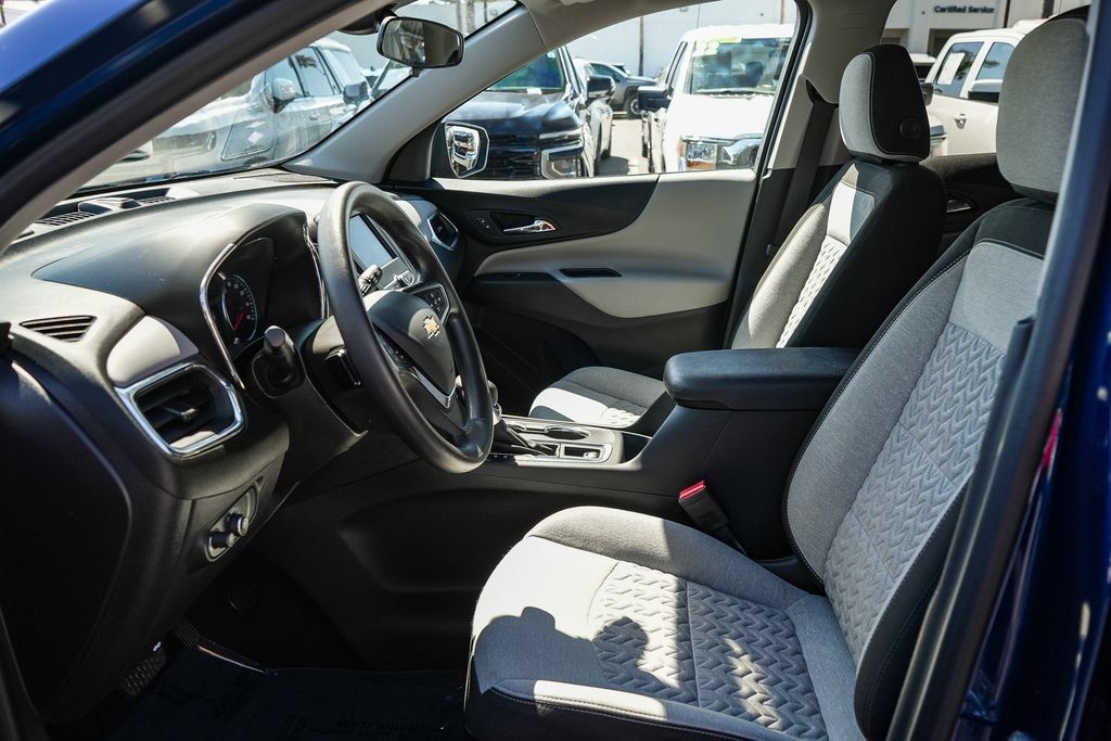Used 2023 Chevrolet Equinox LT FWD image 19