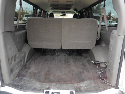 Used 2019 Chevrolet Express 3500 LT w/ LT Preferred Equipment Group image 12