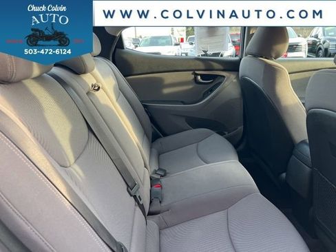 Used 2015 Hyundai Elantra SE image 27