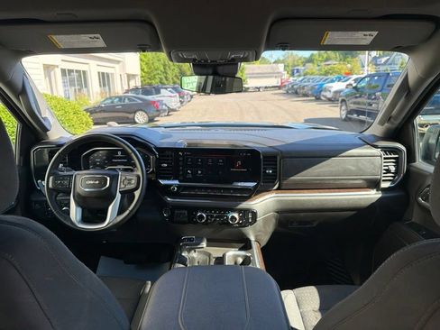 Used 2024 GMC Sierra 1500 Elevation w/ X31 Off-Road Package AWD/4WD image 43
