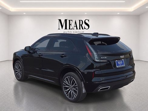 Used 2024 Cadillac XT4 Sport FWD image 3