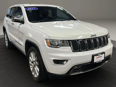 Used 2017 Jeep Grand Cherokee Limited w/ Trailer Tow Group IV image 7