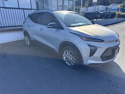 Used 2023 Chevrolet Bolt EUV LT w/ Driver Confidence Package image 1