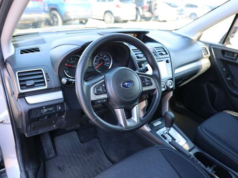Used 2017 Subaru Forester 2.5i Premium w/ All-Weather Package image 16