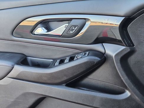 Used 2022 Chevrolet Traverse RS image 30