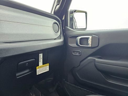 New 2026 Jeep Gladiator Willys image 25