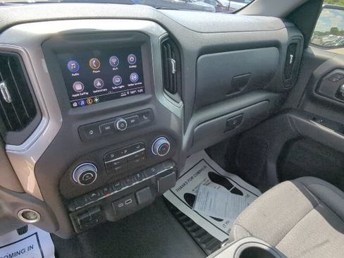 Used 2025 Chevrolet Silverado 1500 Custom Trail Boss w/ Dark Appearance Package AWD/4WD image 16