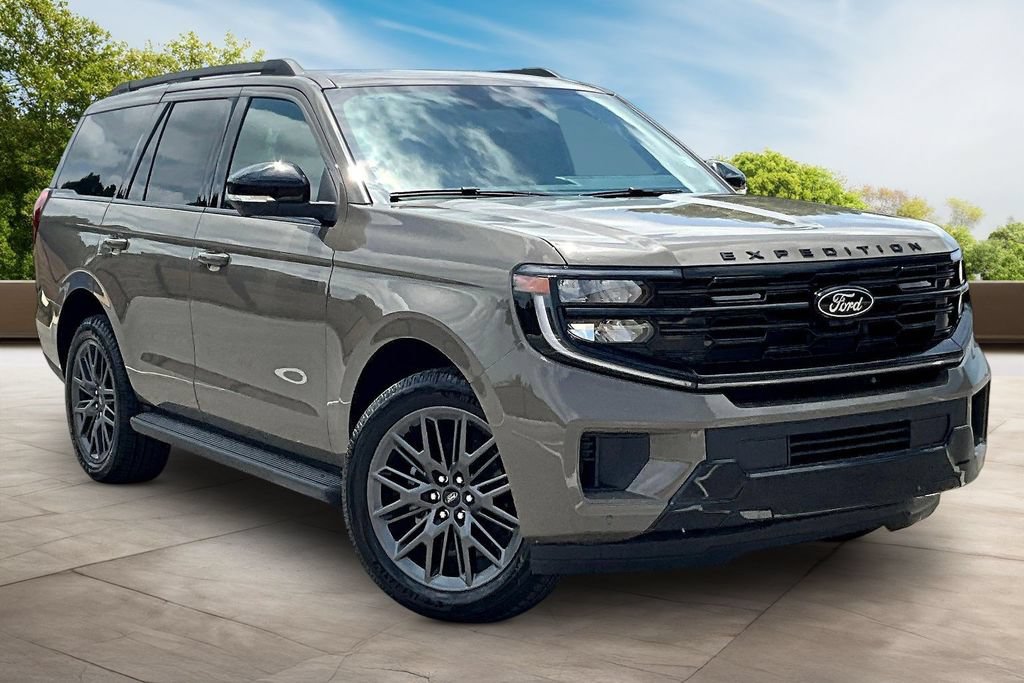 New 2026 Ford Expedition Platinum w/ Stealth Appearance Package AWD/4WD image 2