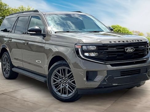 New 2026 Ford Expedition Platinum w/ Stealth Appearance Package AWD/4WD image 2