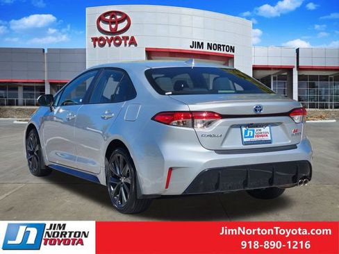 Used 2024 Toyota Corolla SE image 8