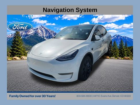 Used 2024 Tesla Model Y Performance AWD/4WD image 1