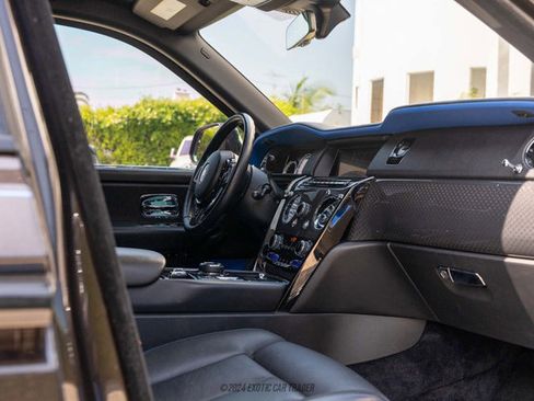 Used 2020 Rolls-Royce Cullinan Black Badge image 63