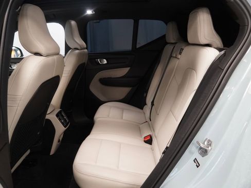 Used 2019 Volvo XC40 T5 Momentum AWD/4WD image 28