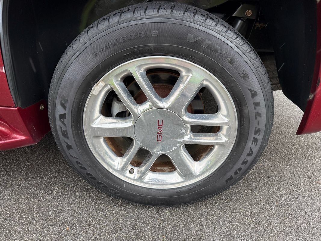 Used 2007 GMC Envoy Denali AWD/4WD image 12