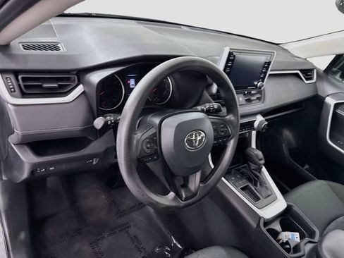Certified 2021 Toyota RAV4 XLE w/ Convenience Package FWD image 10