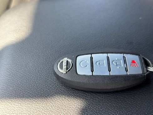 Used 2026 Nissan Frontier PRO-4X AWD/4WD image 21