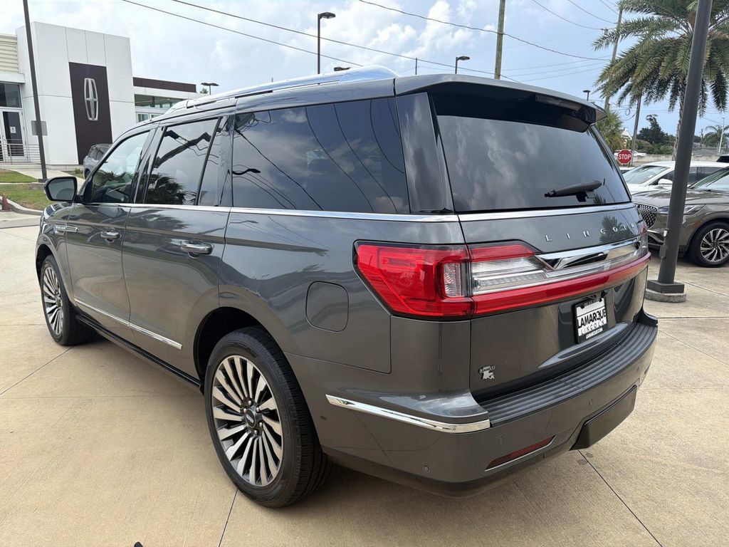 Certified 2021 Lincoln Navigator Reserve RWD image 6