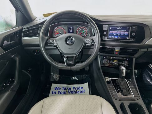 Used 2020 Volkswagen Jetta R-Line image 19