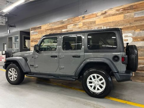 Used 2023 Jeep Wrangler Unlimited Sport AWD/4WD image 19