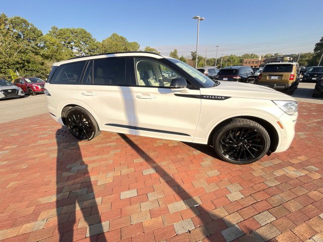 Used 2023 Lincoln Aviator Black Label w/ Jet Package AWD/4WD image 37