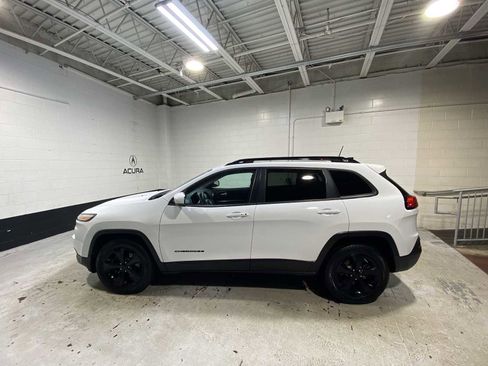 Used 2016 Jeep Cherokee High Altitude image 3