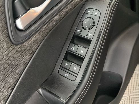 Used 2023 Nissan Rogue SV image 23