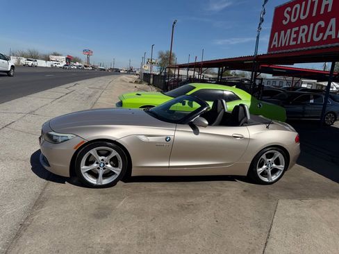 Used 2011 BMW Z4 sDrive30i w/ Premium Pkg image 4