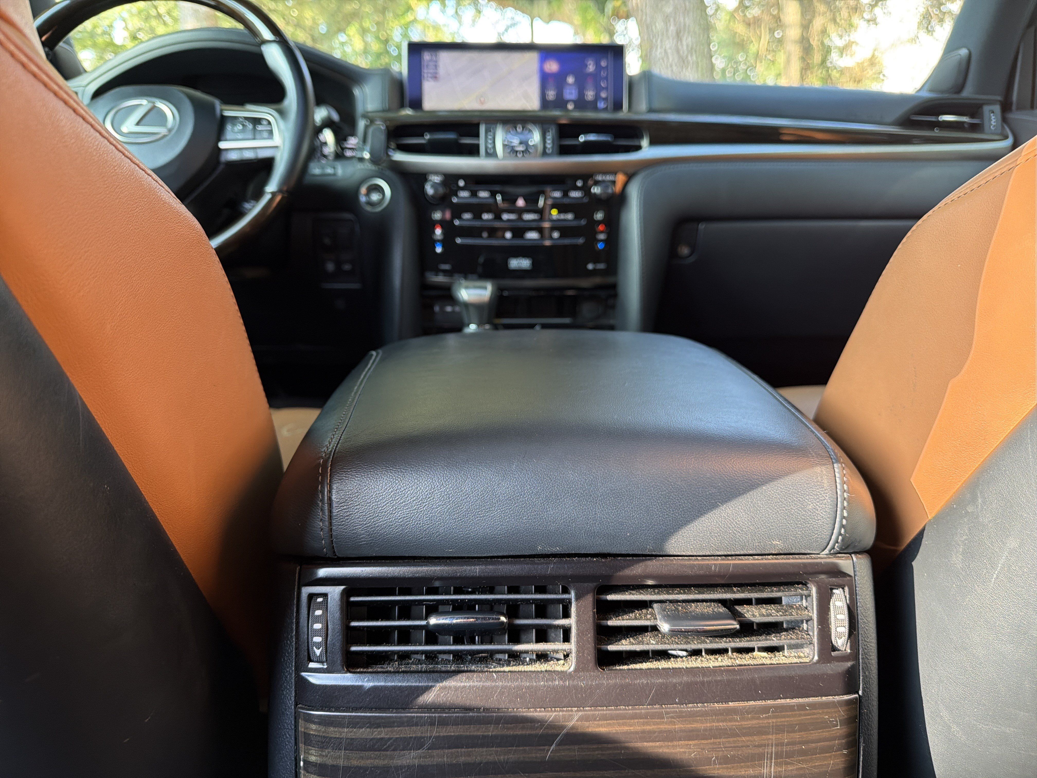 Used 2021 Lexus LX 570 4WD w/ Sport Package image 36
