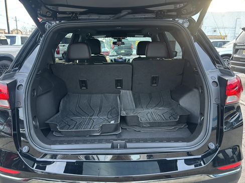 Used 2022 Chevrolet Equinox RS w/ RS Leather Package image 26