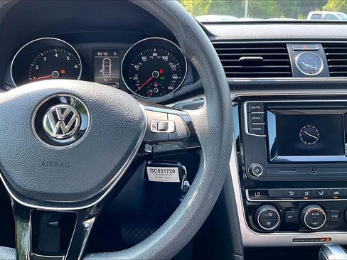 Used 2016 Volkswagen Passat 1.8T S FWD image 26