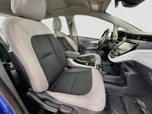 Used 2021 Chevrolet Bolt LT FWD image 28
