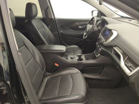 Used 2022 GMC Terrain SLT w/ LPO, 'HIT The Road' Package image 21