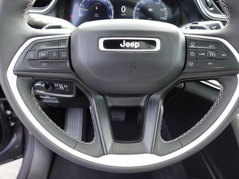 Used 2024 Jeep Grand Cherokee Altitude AWD/4WD image 53