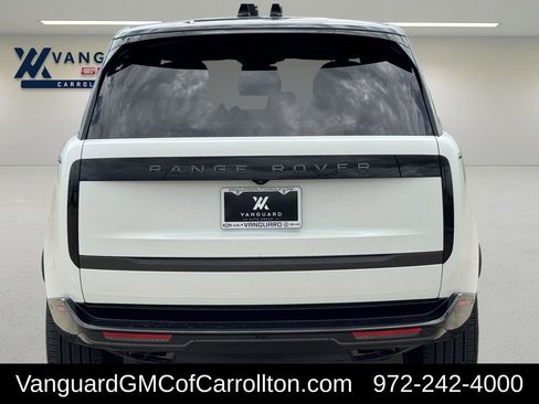 Used 2025 Land Rover Range Rover SE AWD/4WD image 4