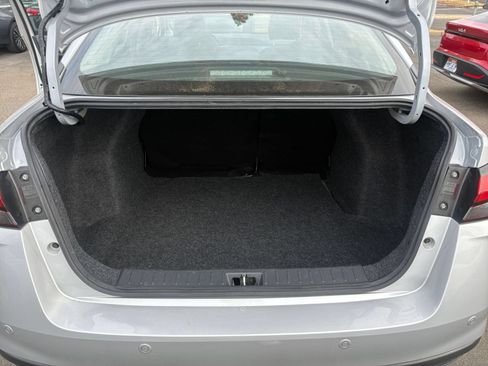 Used 2025 Nissan Versa SV FWD image 24