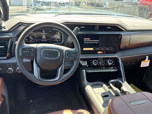 New 2025 GMC Sierra 2500 Denali Ultimate w/ Max Trailering Package image 9