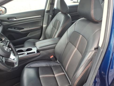 Used 2024 Nissan Altima 2.5 SR FWD image 16