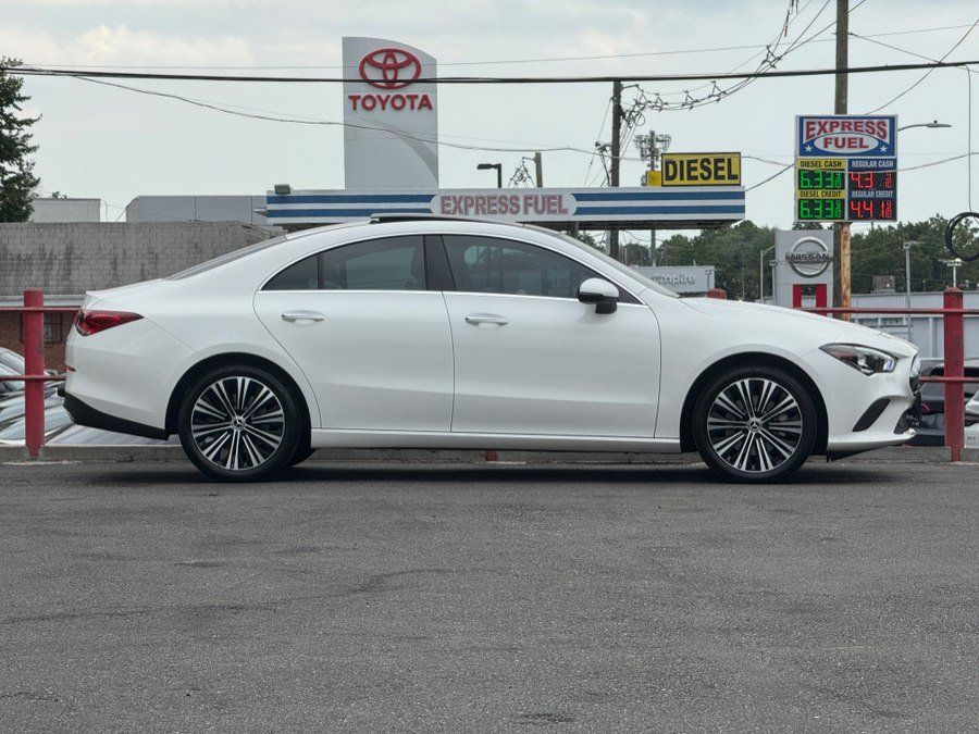 Used 2023 Mercedes-Benz CLA 250 4MATIC image 4