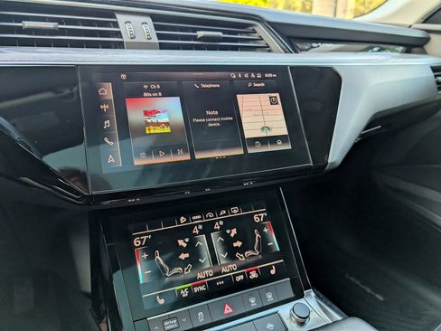 Used 2021 Audi e-tron Premium w/ Towing Package image 49