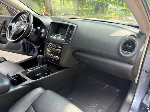Used 2010 Nissan Maxima 3.5 SV w/ Premium Pkg FWD image 16