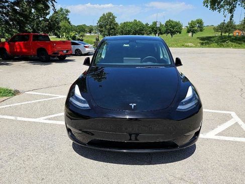 Used 2021 Tesla Model Y Performance AWD/4WD image 2
