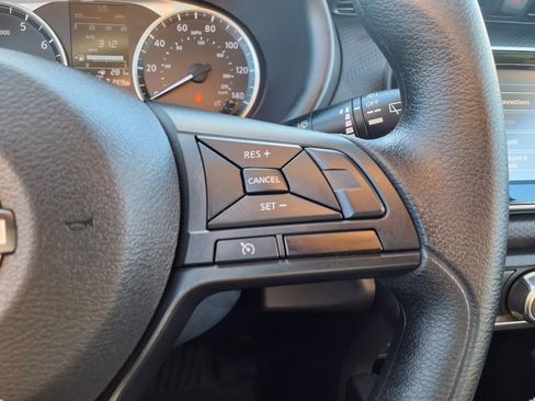 Certified 2025 Nissan Kicks Play S image 14