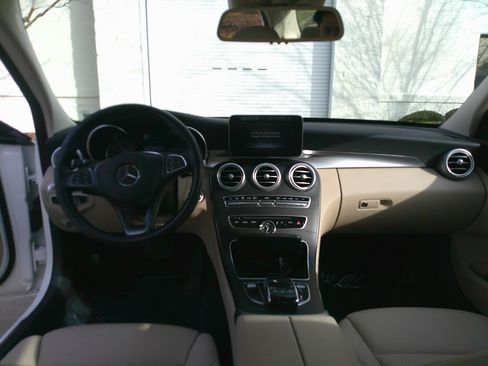 Used 2016 Mercedes-Benz C 300 4MATIC Sedan image 30