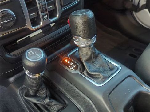 Used 2023 Jeep Wrangler Unlimited Sport AWD/4WD image 20