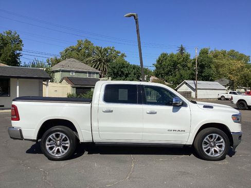 Used 2019 RAM 1500 Limited AWD/4WD image 2