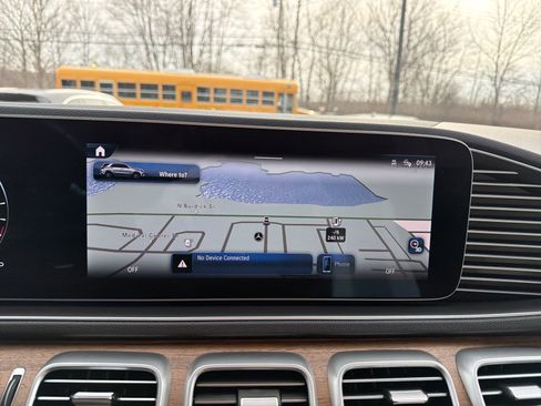 Certified 2025 Mercedes-Benz GLE 450e 4MATIC image 21